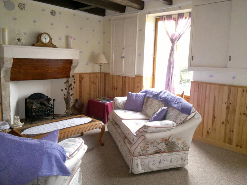 La Maison Jaune Bed & Breakfast Bouresse Exterior foto