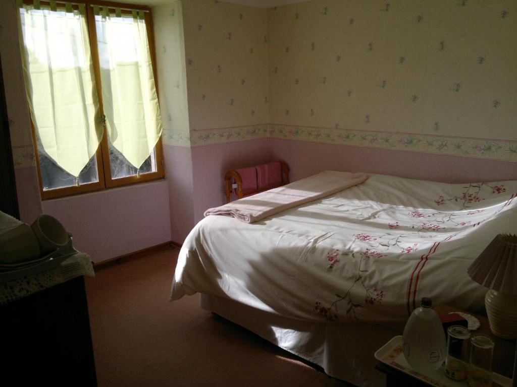La Maison Jaune Bed & Breakfast Bouresse Cameră foto