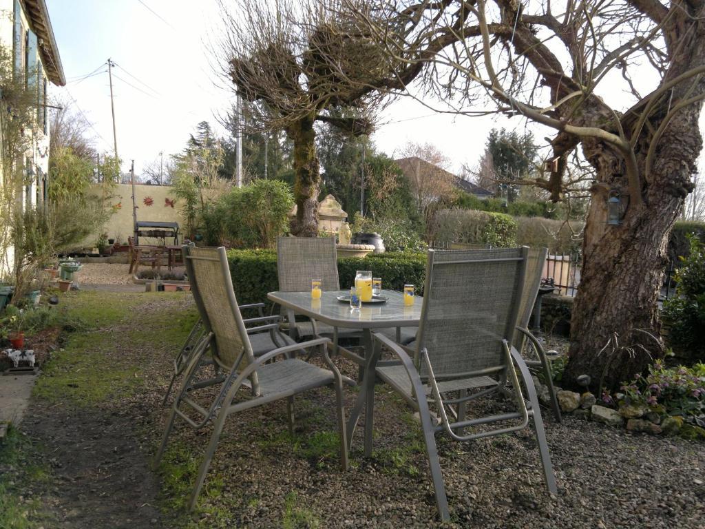 La Maison Jaune Bed & Breakfast Bouresse Exterior foto